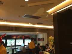-必胜客(WOW中心城店)