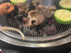 -围炉肉舍•炭烤活鳗•丹东海鲜烤肉(步行街店)