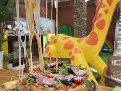 -Dragon Pizza•圆脸龙披萨·牛排餐厅