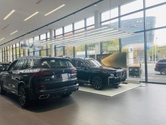 -上海宝信宝马4S店