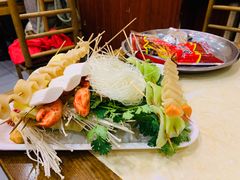 -宏姐串串香(宏伟路店)