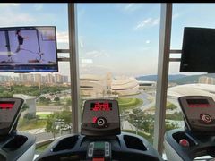 -奇迹健身金茂汇店