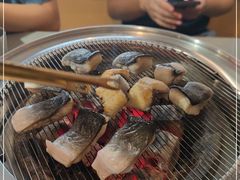 -围炉肉舍•炭烤活鳗•丹东海鲜烤肉(步行街店)