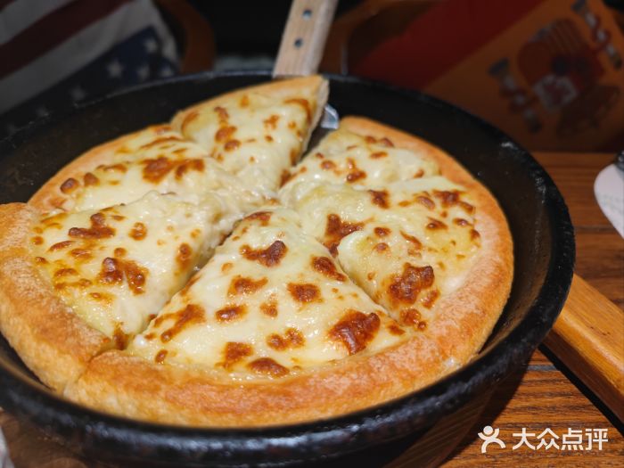萨贝尔意式餐厅(海峡奥体中心店)金枕榴莲比萨图片
