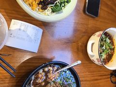 -爆炸头阿姨小四川正宗川味小吃(无任何分店)