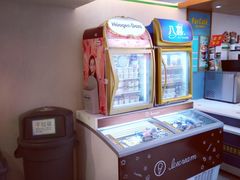 -全家便利店(宜山路站店)