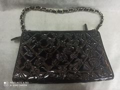 -爱革·洗衣改衣·洗鞋修鞋·洗包修包·奢侈品护理(宝地广场店)