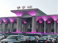 -伊宁站