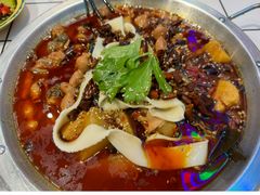 -晓彭肥肠鸡·泡椒鸡火锅(水木天地店)