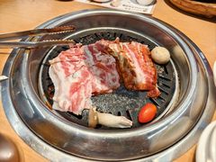 满心尝五花肉-本家韩国烤肉(青岛万象城店)