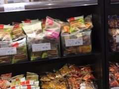 零售区-良品铺子(五角场万达店)