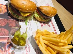 -The Habit Burger Grill 哈比特汉堡(爱琴海店)