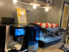 -HIGH FIVE哈福手工汉堡(桂林路店)