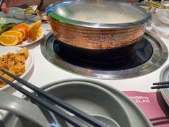 -洪氏嗨捞·广东猪肚鸡·椰子鸡火锅(西咸万象城店)