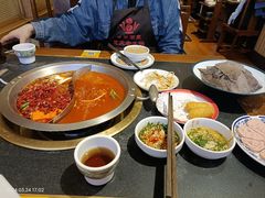 -沸炉重庆老火锅(军事博物馆店)