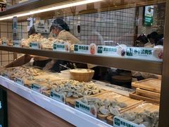 面包甜点陈列柜-袁记云饺(蛇口店)