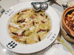 -渔语鱼酸菜鱼新川菜(来福士店)