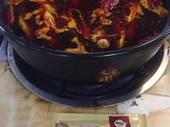 -灌县老妈砂锅串串香(万科红生活广场店)