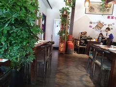 大堂-东家小院金汤酸菜鱼(南阳路店)