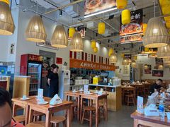 -彧玖食坊·川式砂锅酒馆(成山路店)