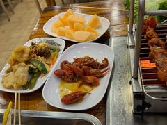 -哈尔滨小酒馆·鲜肉现穿自助烧烤(康新花园店)