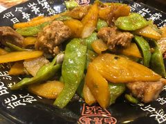 油豆角炖排骨土豆-小俩口烧烤东北菜(双井店)