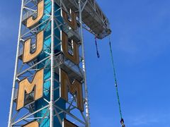 -巨鹏飞梦幻海岸