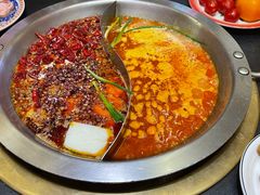 -沸炉重庆老火锅(军事博物馆店)