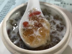 鲜奶炖桃胶-俊丽双皮奶甜品店