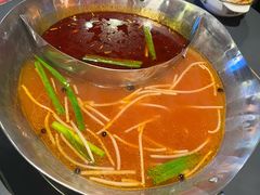 -由衷贵州酸汤牛肉火锅(新桥店)
