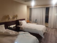-清能·清江酒店(夷陵广场CBD中心店)