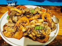 -臻鲜燕海鲜融合餐厅(金陵style店)