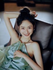 -艾米丽婚纱礼服
