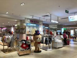 店内环境-孩子王(静安大融城店)