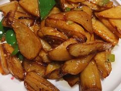 地三鲜-四姐妹东北饺子(沙尾路店)