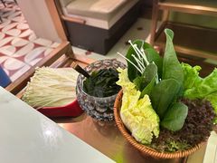 -洪氏嗨捞·广东猪肚鸡·椰子鸡火锅(西咸万象城店)