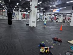 -FIGHTMAN格斗俱乐部(长宁临空店)