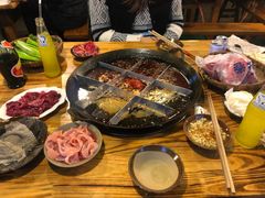 -岗上渣渣老火锅(两路口店)