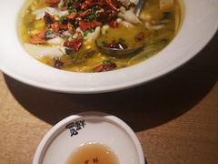 酸菜鱼-宽鲜锅贴家常菜(永旺东部购物中心香港中路店)