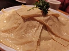 手工鲜豆皮-一斗火锅·招财羊毛肚(北温泉九号店)