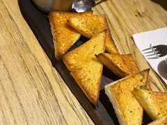 鹅肝焦糖布丁配面包脆片-Cyclus Craft Kitchen薩克思手工厨房