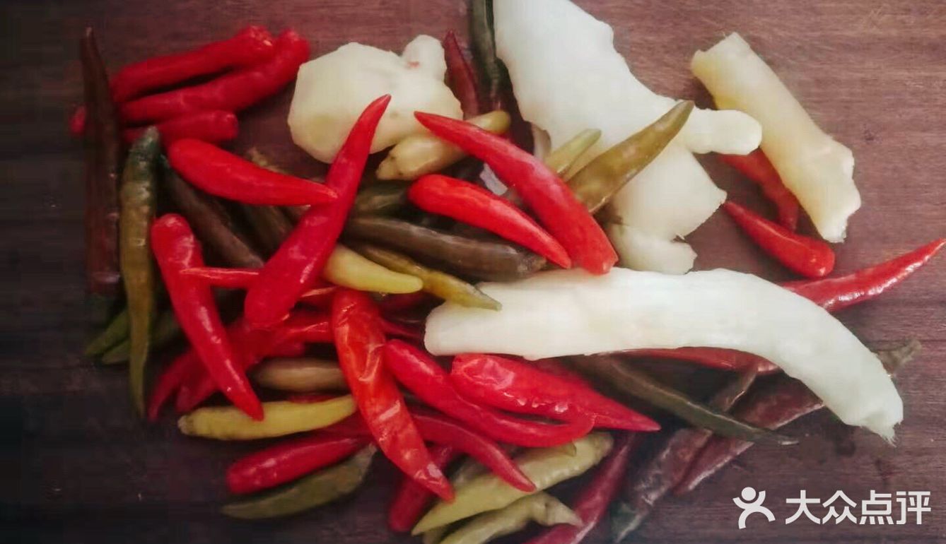 鲜香浓郁麻辣焦糯的泡椒鸭翅