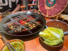 -周小明火锅(黑金冠社区店)