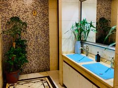 -万记麻辣烫国展总店