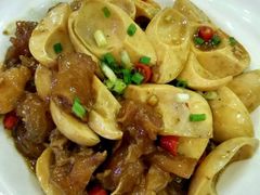 蛋白烧牛筋-荆楚食府(高铁店)