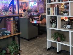 -豪客嘉族·麦尼顿西餐厅(乐福天下店)