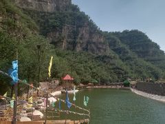 -大平台龙居瀑布旅游区