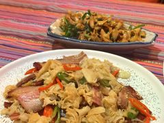 菌菇炒腊肉-香巴拉云南餐厅(华莱坞店)