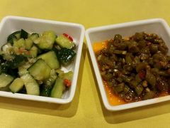 前菜拍青瓜&酸豆角(免费)-石头咕(葵蓬店)