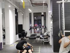 -汗水空间私教健身连锁(SM广场店)